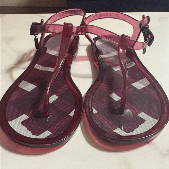 Burberry Women's Sandals in Burgundy and White - Picture 5 of 9